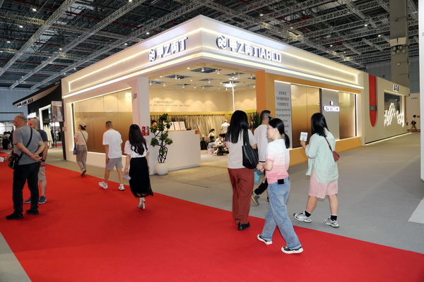 7A家具面料亮相2024intertextile秋冬家紡展，引起圍觀